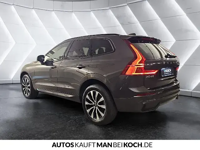 Gebraucht Volvo XC60 145 PS (106 kW) 2023 SUV
