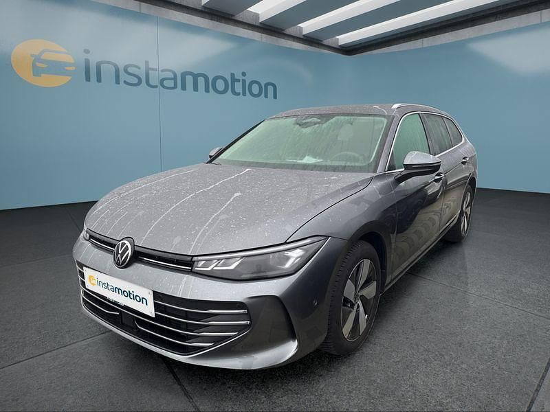 Gebraucht VW Passat 150 PS (110 kW) 2025 Grau Kombi