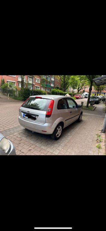 Grau Gebraucht 2005 Ford Fiesta Kleinwagen | 2.999 € (Etwas zu teuer) - Bild 1/4