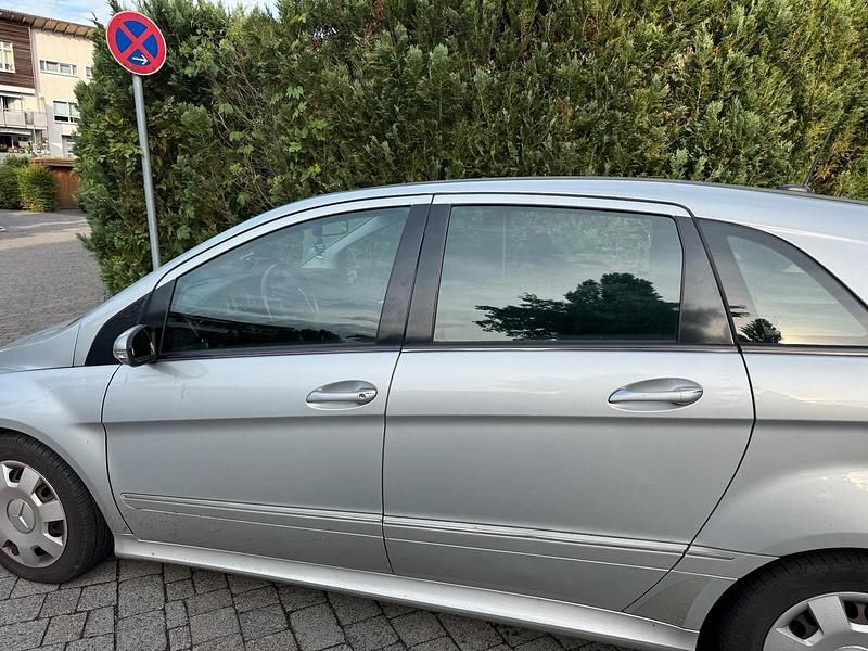 Silber Gebraucht 2007 Mercedes B180 Van / Kleinbus | 2.300 € (Guter Preis) - Bild 1/4