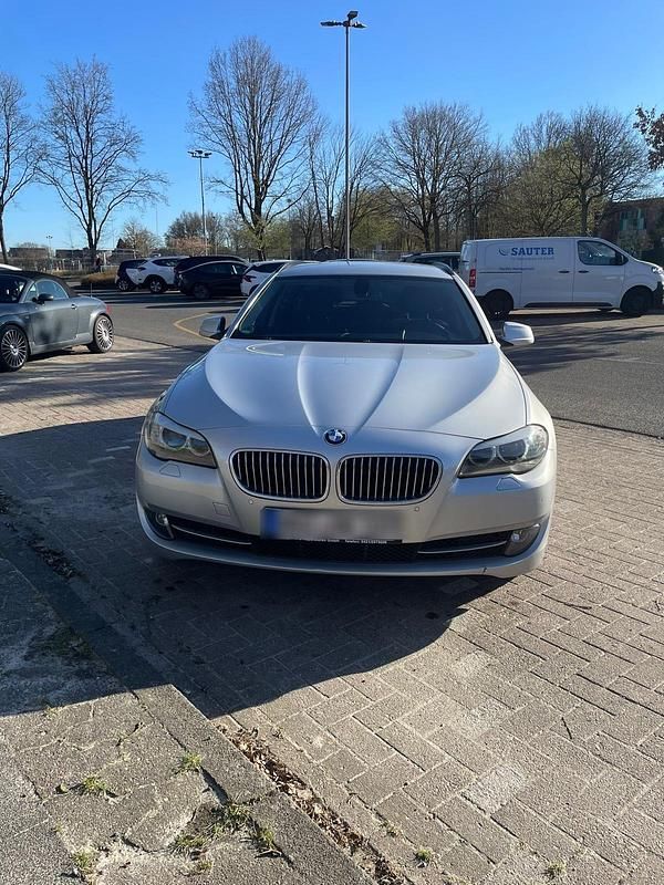 Gebraucht BMW 525 218 PS (160 kW) 2012 Silber Kombi