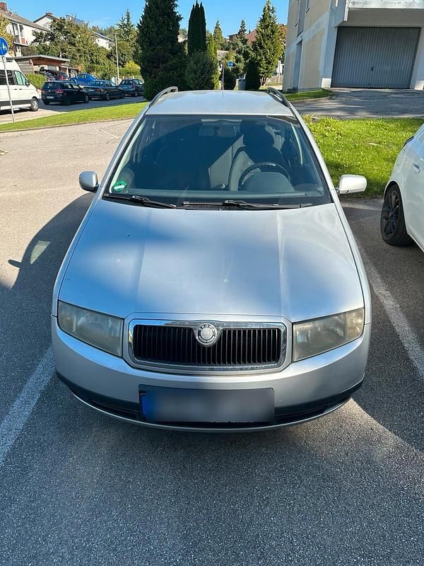 Silber Gebraucht 2004 Skoda Fabia Kombi | 1.000 € (Fairer Preis) - Bild 1/4