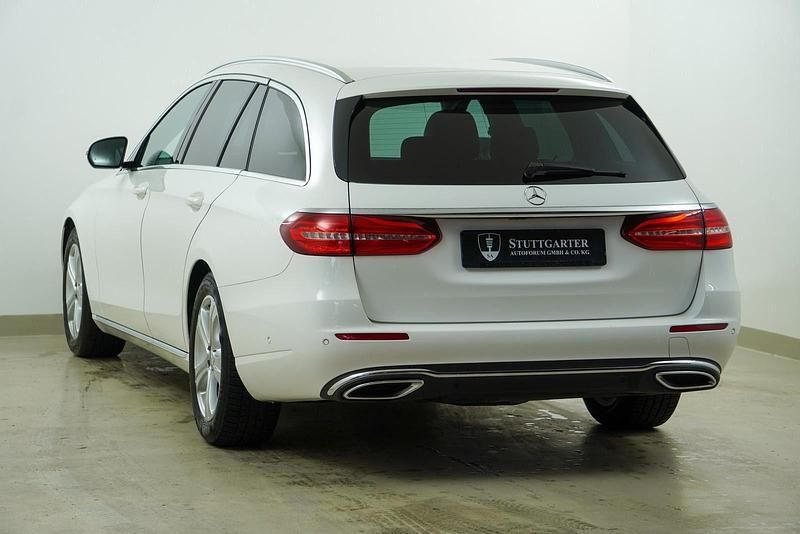 Gebraucht Mercedes E220 Avantgarde 194 PS (142 kW) 2017 Weiß Kombi