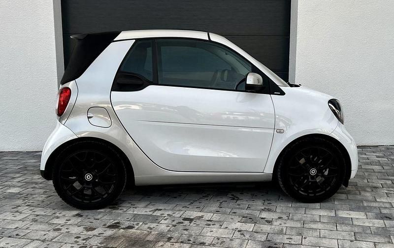 Gebraucht Smart ForTwo Cabrio 71 PS (52 kW) 2016 Weiß Cabrio