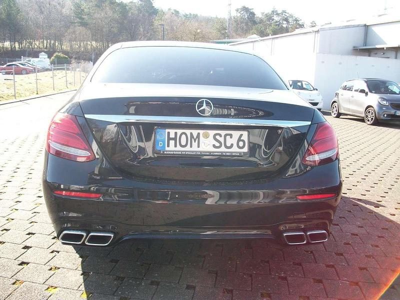 Gebraucht Mercedes E450 367 PS (269 kW) 2020 Obsidianschwarz  metalliclack Limousine