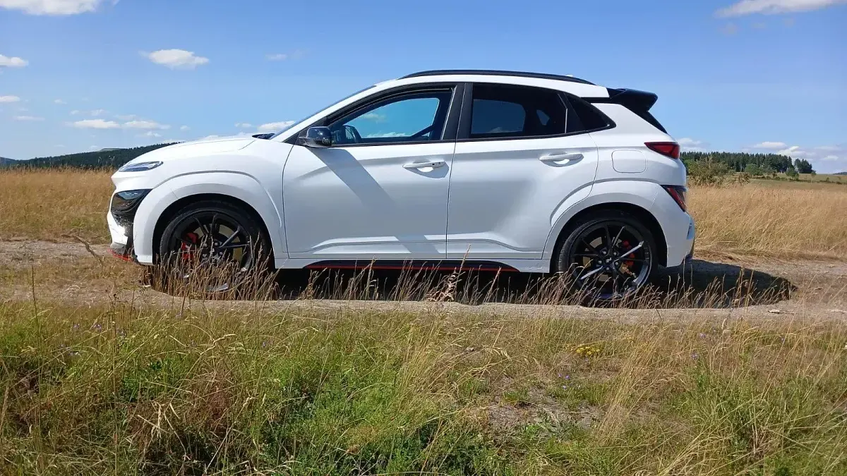 Gebraucht Hyundai Kona 280 PS (205 kW) 2022 Weiß SUV
