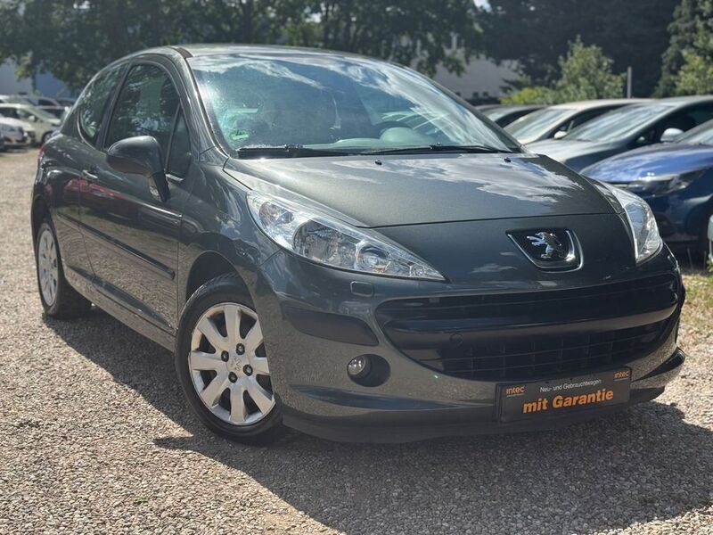 Grau Gebraucht 2006 Peugeot 207 Limousine | 2.190 € (Fairer Preis) - Bild 1/4
