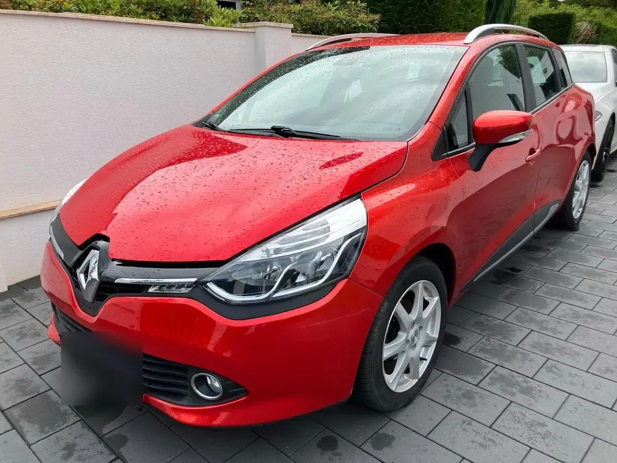 Gebraucht Renault Clio 90 PS (66 kW) 2015 Rot Kombi