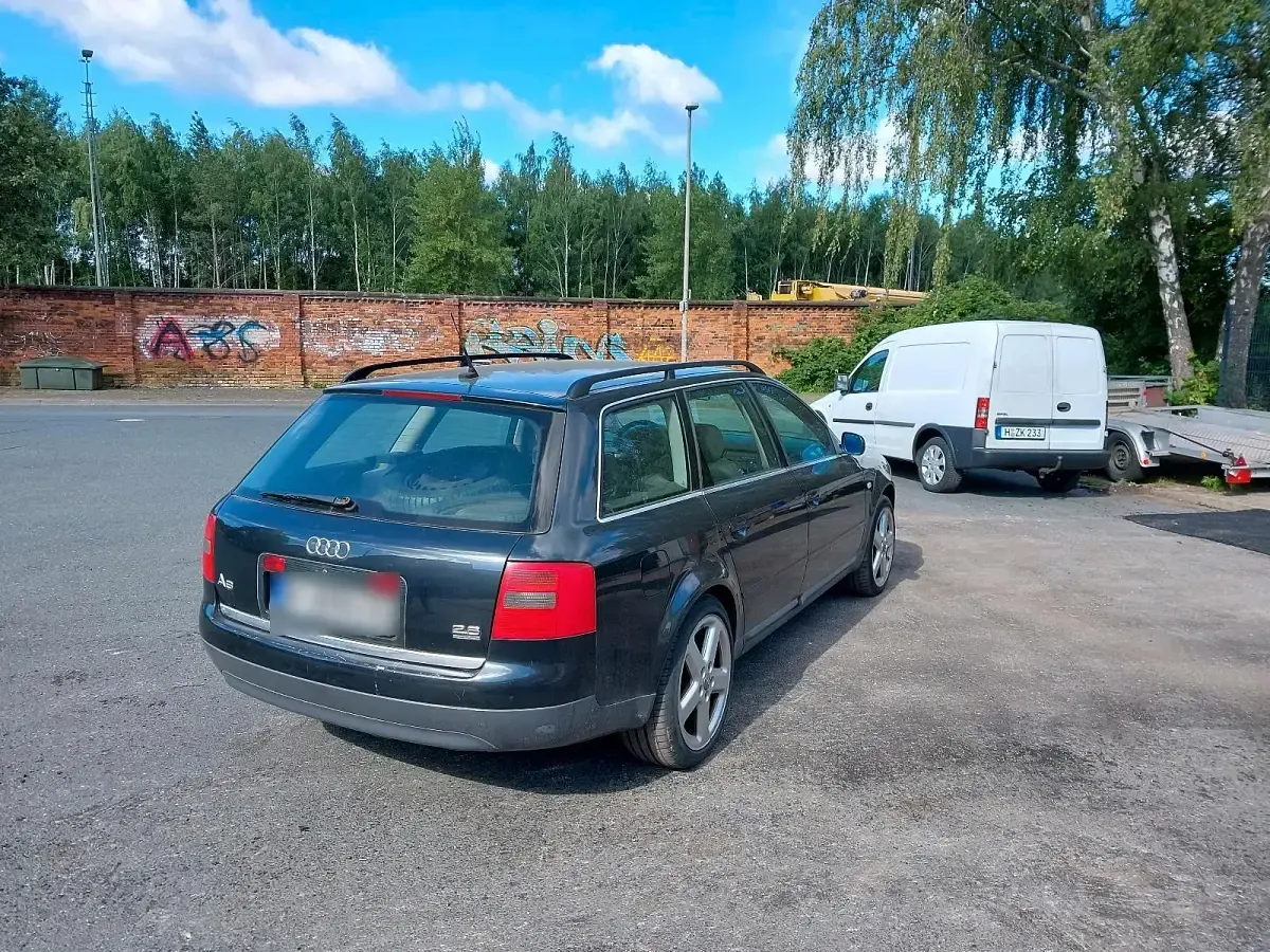 Gebraucht Audi A6 193 PS (141 kW) 1998 Schwarz Kombi