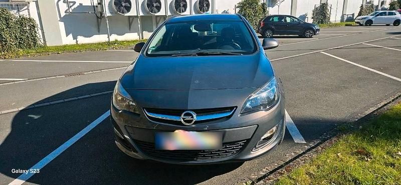 Gebraucht Opel Astra 140 PS (102 kW) 2015 Grau Kombi