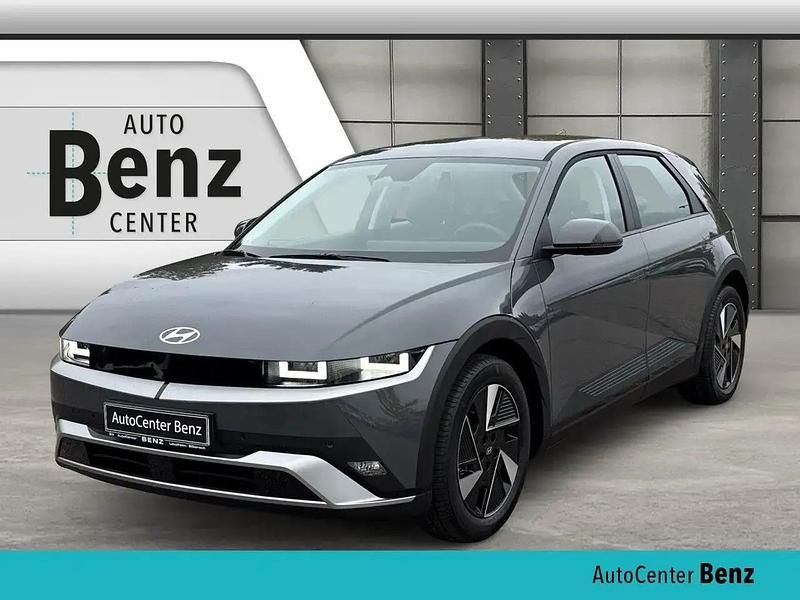Neu Hyundai Ioniq Dynamiq 167 kW (228 PS) 2025 Grau Kleinwagen