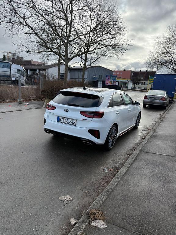 Gebraucht Kia Ceed GT GT 204 PS (150 kW) 2018 Weiß Limousine