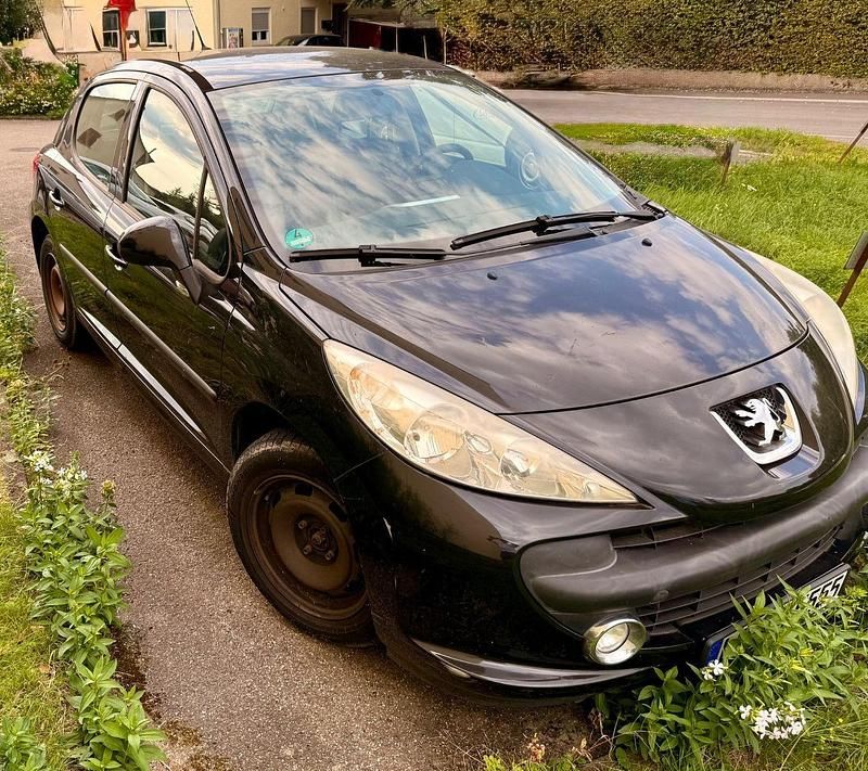 Schwarz Gebraucht 2009 Peugeot 207 Urban Move Limousine | 2.799 € (Guter Preis) - Bild 1/4