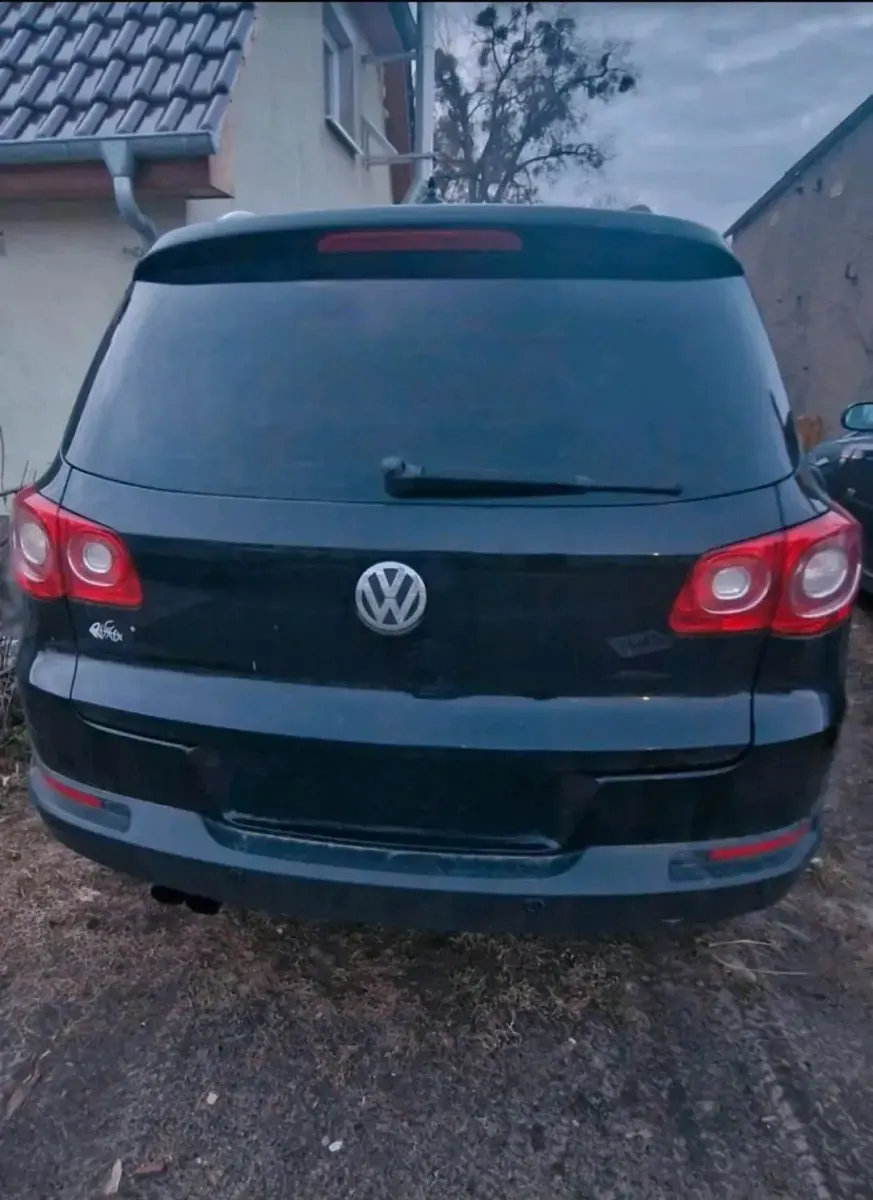 Second-hand VW Tiguan 2011 Negru SUV