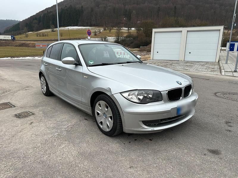 Gebraucht BMW 118 143 PS (105 kW) 2007 Silber Kleinwagen