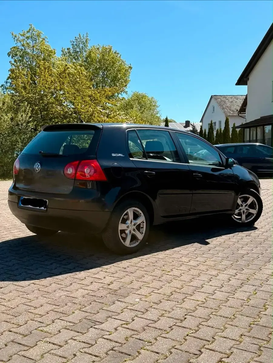 Gebraucht VW Golf V 73 PS (53 kW) 2006 Schwarz Kleinwagen