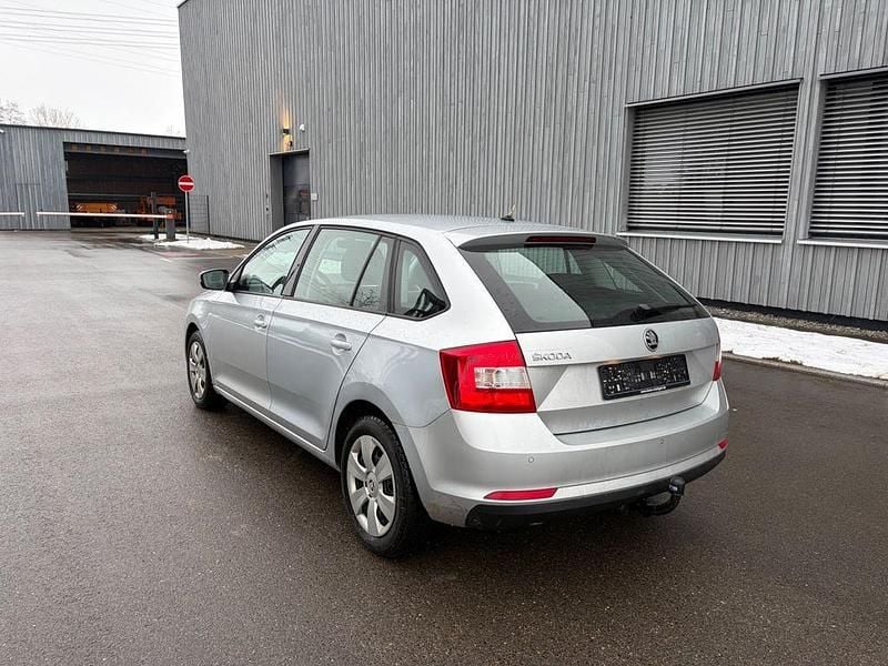 Gebraucht Skoda Rapid Ambition 90 PS (66 kW) 2016 Silber Limousine