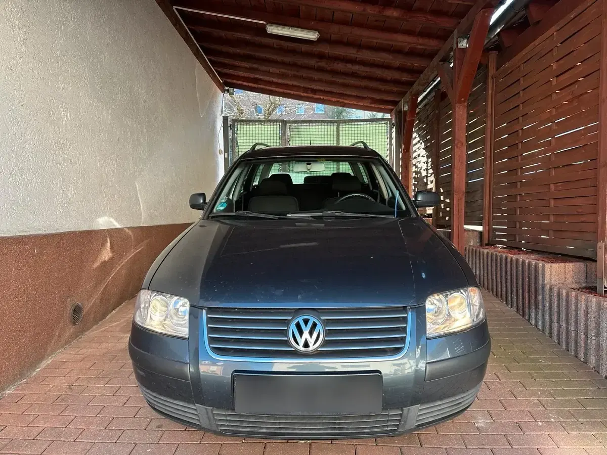 Second-hand VW Passat 115 CP (84 kW) 2001 Gri Break