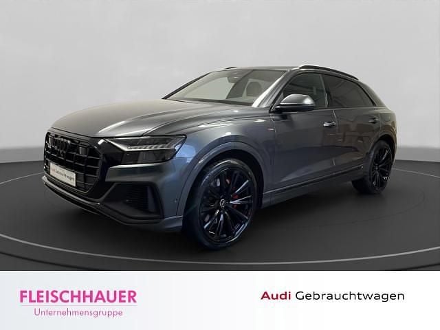 Grau Gebraucht 2022 Audi Q8 S-Line SUV | 62.980 € (Teuer) - Bild 1/4