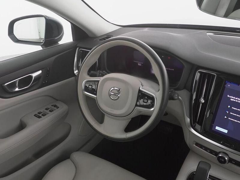 Gebraucht Volvo V60 Plus 456 PS (335 kW) 2023 Blau Kombi