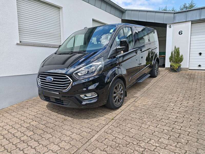 Schwarz Gebraucht 2020 Ford Transit Custom Titanium Van | 30.500 € - Bild 1/4