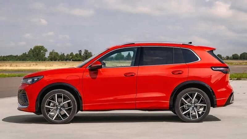 Gebraucht VW Tiguan 150 PS (110 kW) 2024 Waehlbar SUV