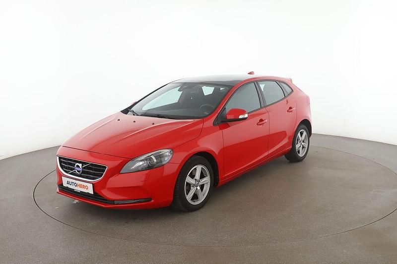 Rot Gebraucht 2014 Volvo V40 You! Kombi | 13.680 € (Etwas zu teuer) - Bild 1/3