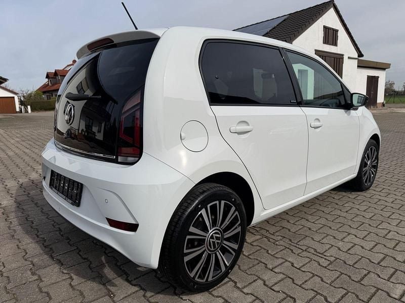 Second-hand VW up! Active 65 CP (47 kW) 2022 Alb Hatchback