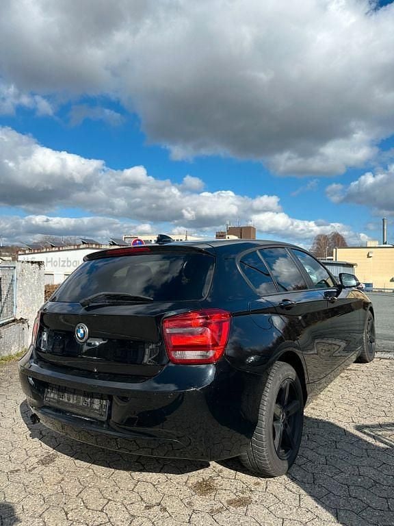Gebraucht BMW 114 Advantage 102 PS (75 kW) 2012 Schwarz Kleinwagen