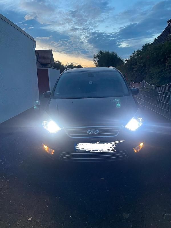 Second-hand Ford Galaxy 163 CP (119 kW) 2010 Gri Monovolum