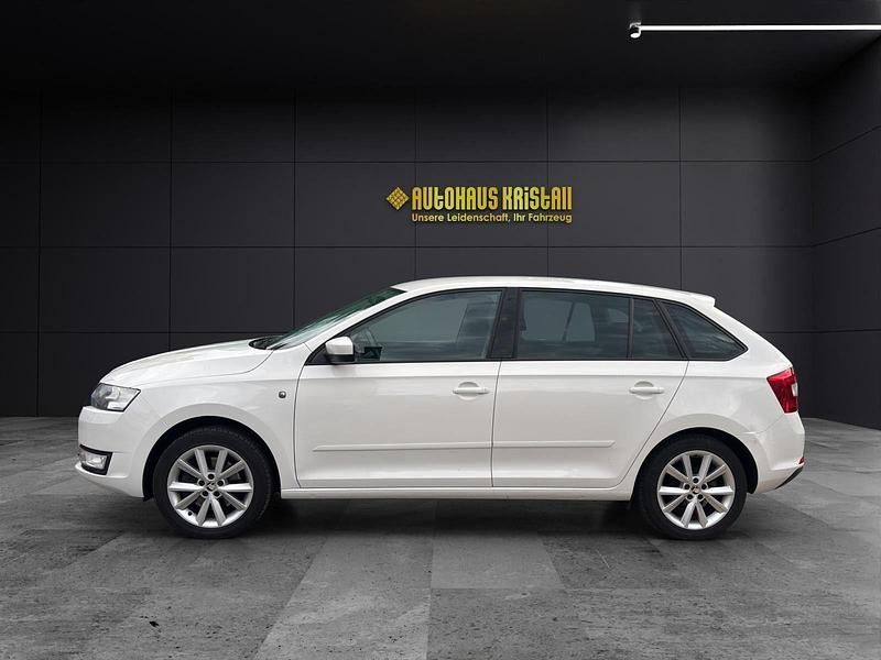 Weiß Gebraucht 2014 Skoda Rapid Active Kombi | 7.980 € (Fairer Preis) - Bild 1/4