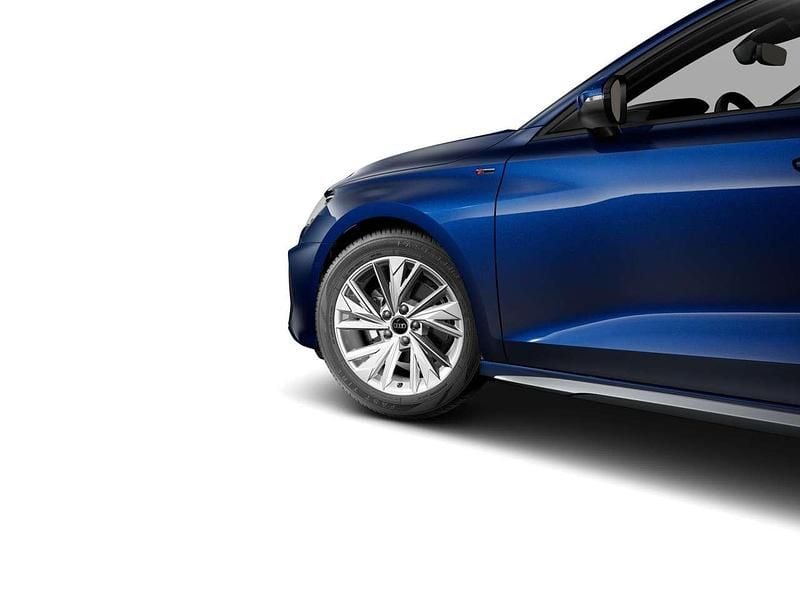 Gebraucht Audi A3 S-Line 150 PS (110 kW) 2025 Navarrablau metallic Limousine