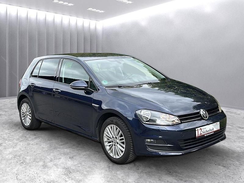 Blau Gebraucht 2014 VW Golf VII Cup Limousine | 7.999 € (Fairer Preis) - Bild 1/4