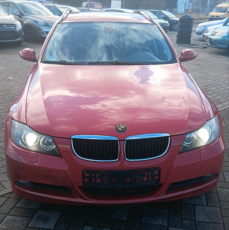 Gebraucht BMW 320 170 PS (125 kW) 2008 Rot Kombi