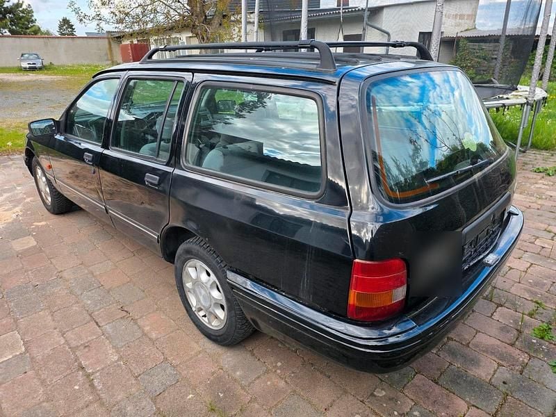 Second-hand Ford Sierra 87 CP (63 kW) 1993 Negru Break