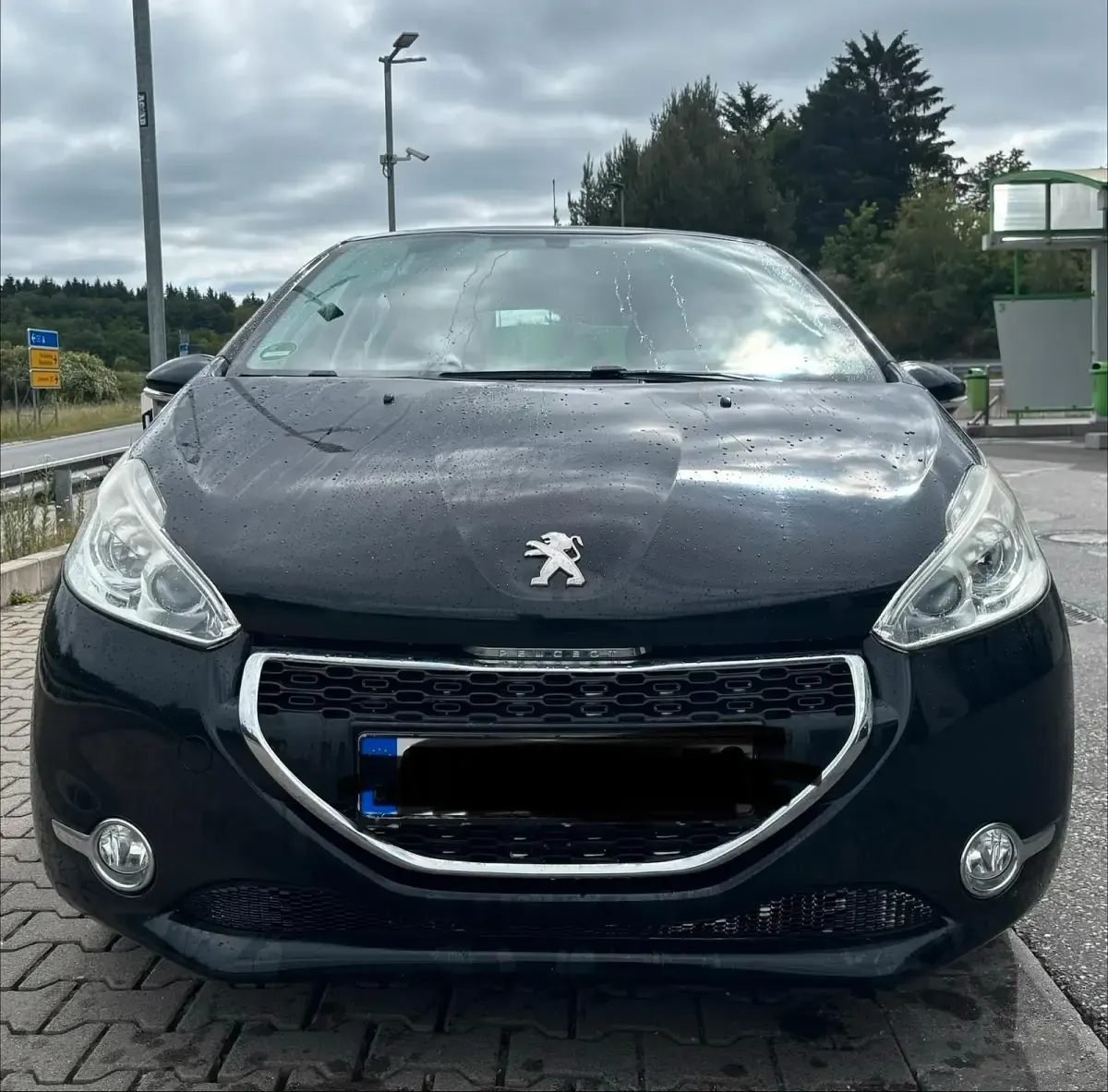 Gebraucht Peugeot 208 82 PS (60 kW) 2014 Kleinwagen