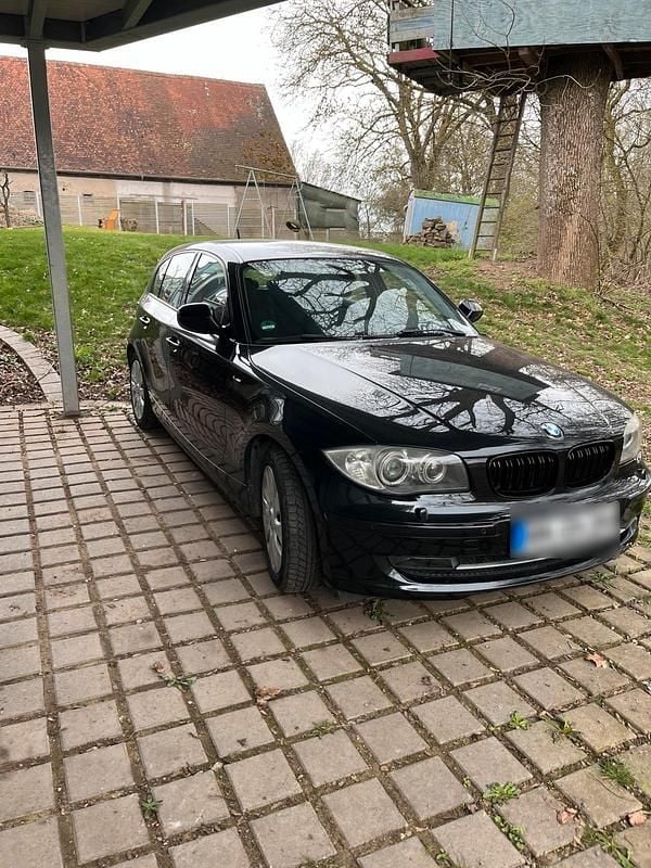 Second-hand BMW 116 122 CP (89 kW) 2010 Negru Hatchback