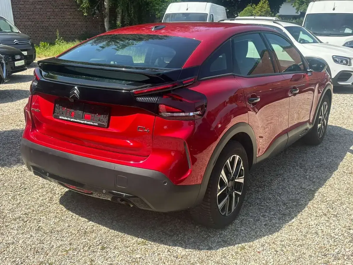 Gebraucht Citroën C4 Feel 101 PS (74 kW) 2021 Lackierung elixier rot Limousine