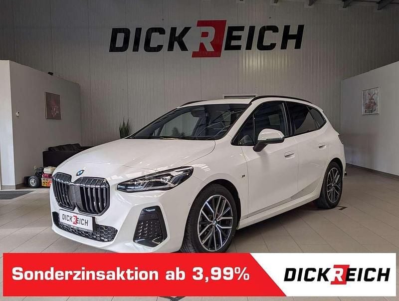 Alpinweiss iii Gebraucht 2025 BMW 220 M Sport Van / Kleinbus | 30.979 € (Superpreis) - Bild 1/4