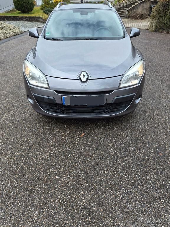 Gebraucht Renault Mégane III Dynamique 110 PS (80 kW) 2009 Grau Limousine