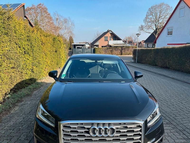 Gebraucht Audi Q2 Ambiente 150 PS (110 kW) 2018 Schwarz SUV