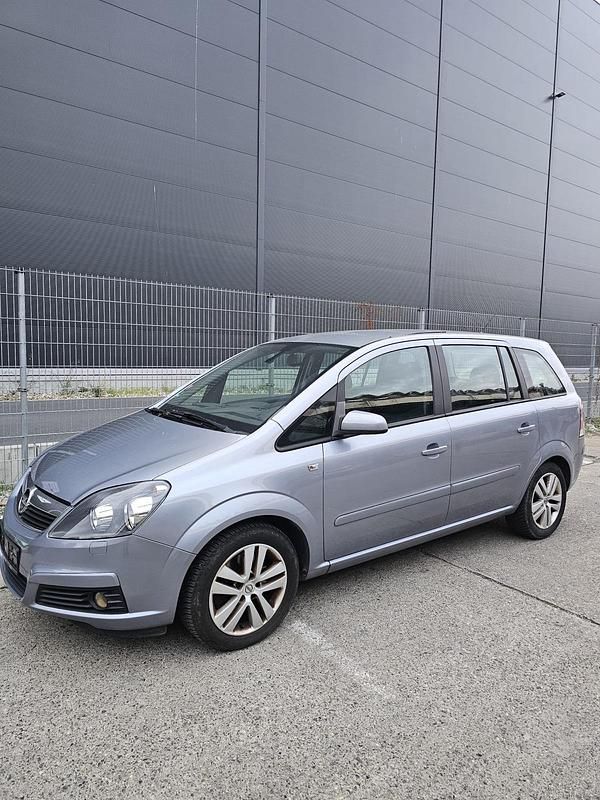 Gebraucht Opel Zafira 150 PS (110 kW) 2007 Grau Van / Kleinbus