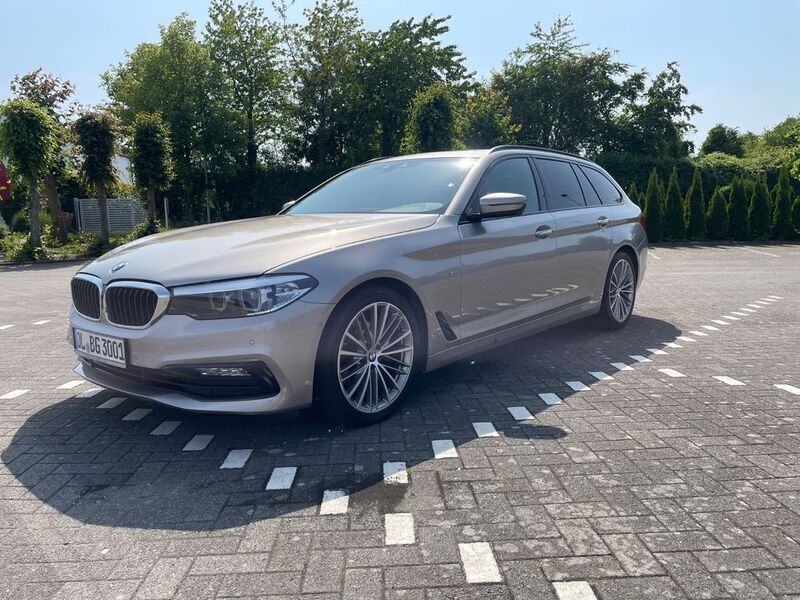 Silber Gebraucht 2017 BMW 520 Sport Line Kombi | 18.500 € (Etwas zu teuer) - Bild 1/4