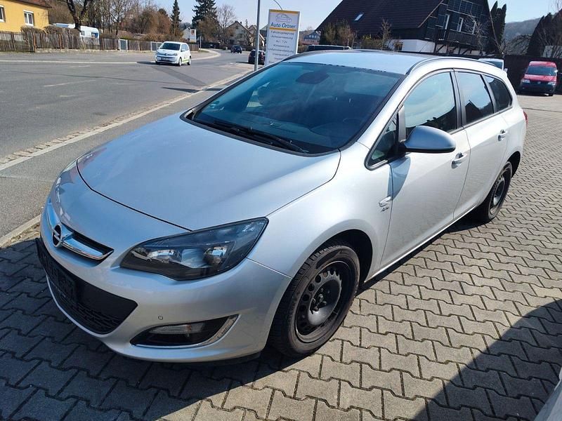 Gebraucht Opel Astra 131 PS (96 kW) 2013 Silber Kombi