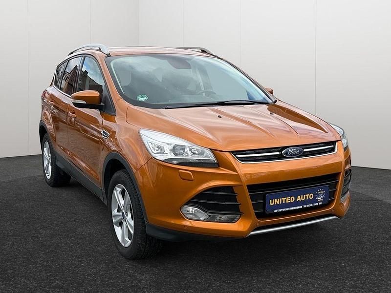 Gebraucht Ford Kuga Titanium 150 PS (110 kW) 2016 Orange SUV