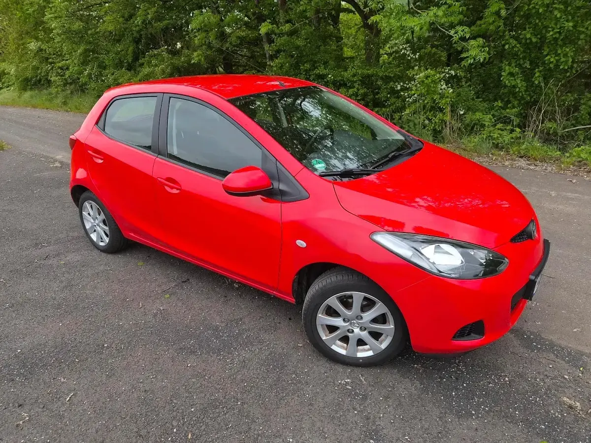 Gebraucht Mazda 2 86 PS (63 kW) 2007 Rot Kleinwagen