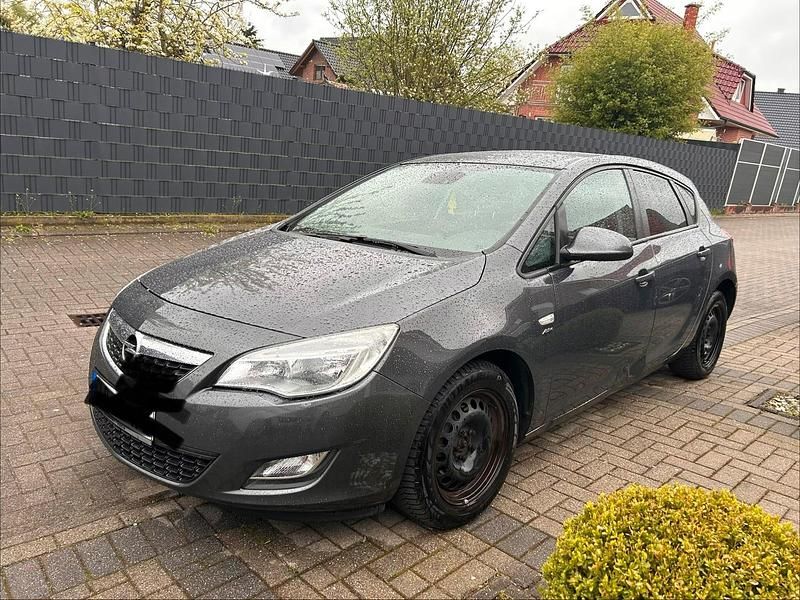 Usata Opel Astra 90 CV (66 kW) 2012 Grigio Utilitaria