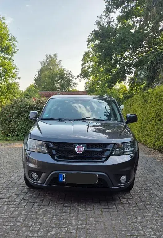 Gebraucht Fiat Freemont 170 PS (125 kW) 2015 Grau SUV