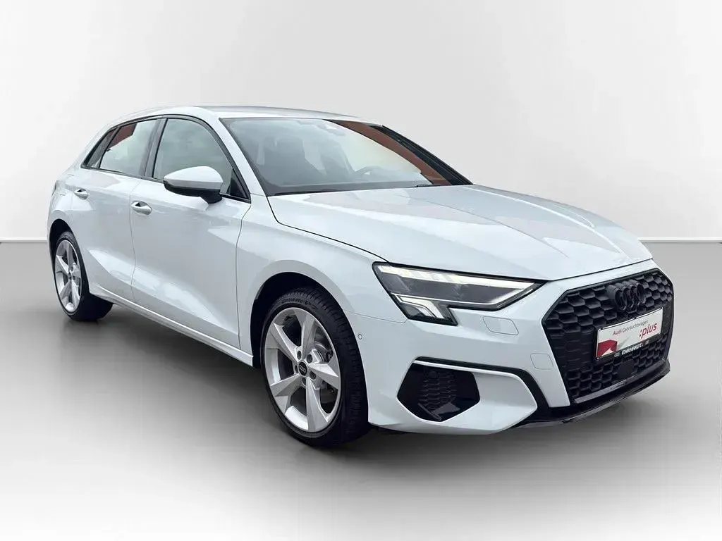 Gebraucht Audi A3 Advanced 204 PS (150 kW) 2022 Gletscherweiß metallic Limousine
