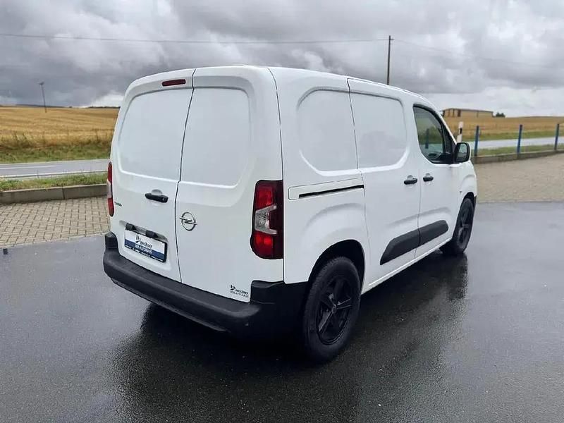 Gebraucht Opel Combo Edition 102 PS (75 kW) 2020 Jade weiss/arktis weiss Van / Kleinbus